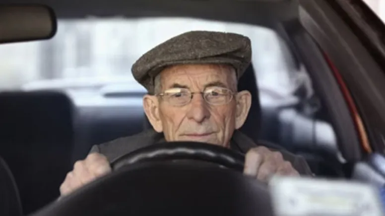 Ehliyete ilk kez yaş sınırı geliyor: Bu yaşın üstündekilere ‘sürücü olur’ raporu verilmeyecek