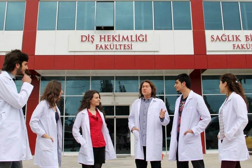 “Diş Hekimliği Fakültesi Sayısına Düzenleme Getirilmeli”