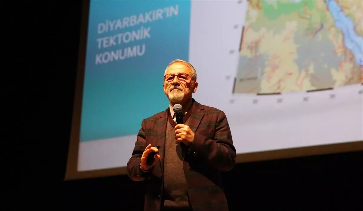 Prof. Dr. Naci Görür’den Deprem Uyarısı