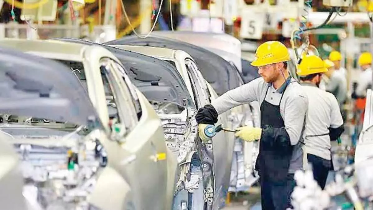 Otomotiv sanayinde alarm zilleri çalıyor!..Üretim düştü pazar daraldı ihracat hız kesti