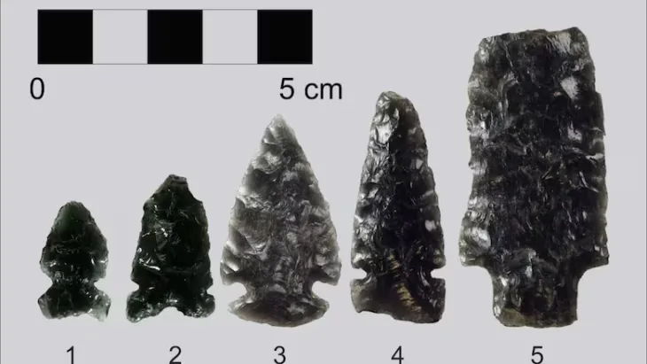 Alberta’daki Obsidiyen Araştırması Ticaretin Kanıtlarını Ortaya Koyuyor