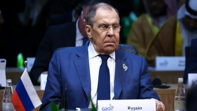 Lavrov: Avrupa’nın Ukrayna’da asker bulundurması NATO’nun savaşa doğrudan katılması demektir