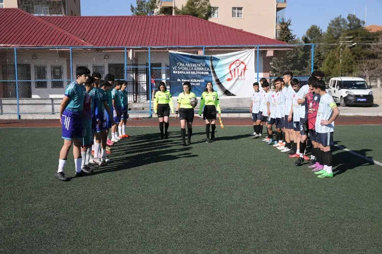 Siirtli kadın futbol hakemlerinin hedefi Süper Lig’de maç yönetmek