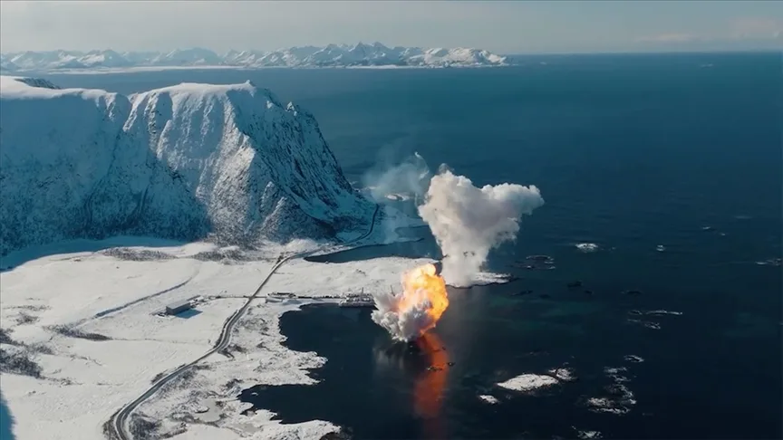 Norveç’te fırlatılan Alman şirketin uzay roketi, kalkıştan sonra patladı