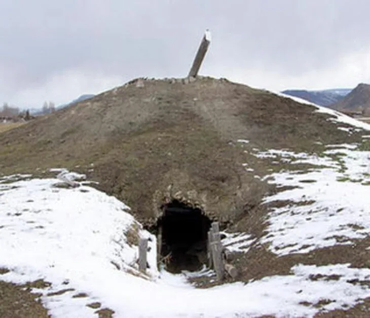 4.000 Yaşın Üzerindeki Secwépemc Çukur Evlerini Ortaya Çıkarıldı
