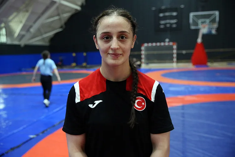 Milli güreşçi Selvi İlyasoğlu, Avrupa şampiyonluğu için mücadele ediyor