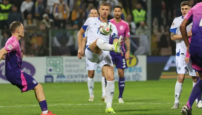 Edin Dzeko’ya milli davet