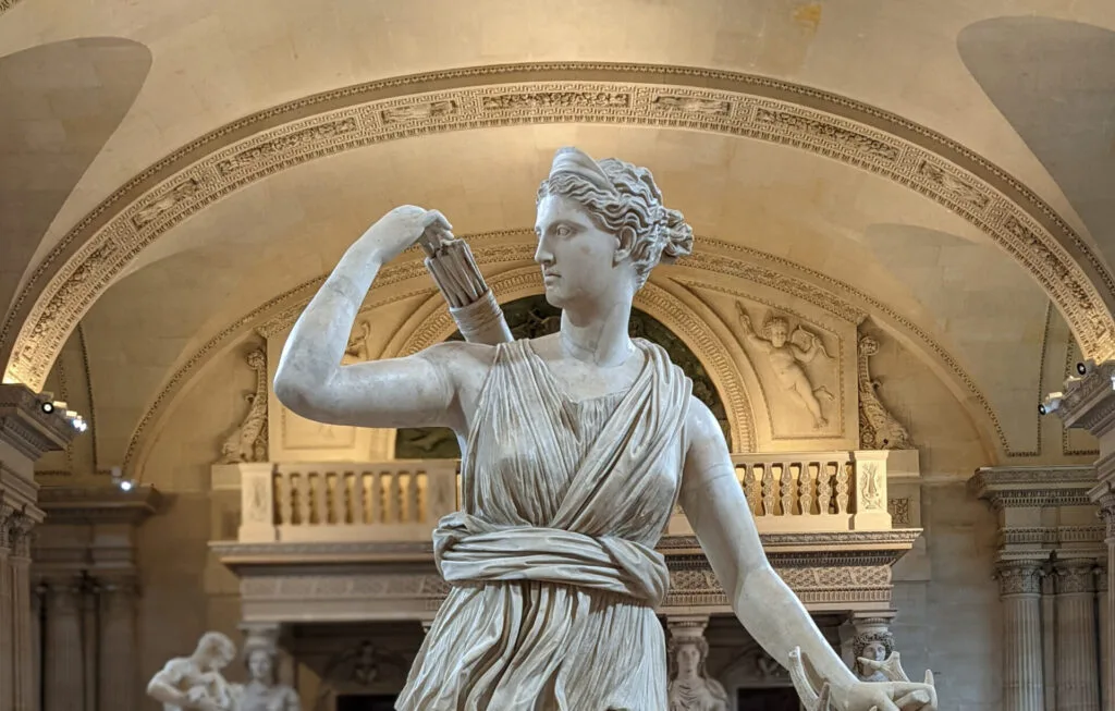 Ya Eski Heykeller Harika Kokuyorsa? Greko-Romen Heykellerinin Şaşırtıcı Sırları