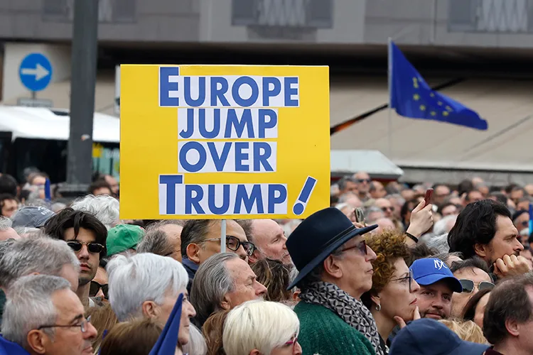 İtalya’da AB’ye destek mitingi düzenlendi