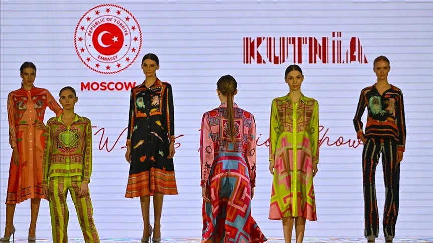 Gaziantep’in geleneksel kutnu kumaşı Rusya’da tanıtıldı