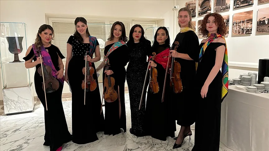 İtalya’nın başkenti Roma’da Nevruz Bayramı’na özel konser verildi