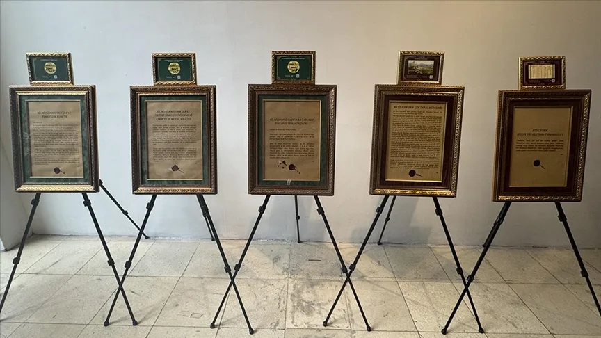 “Türk İslam Tarihine Yön Veren Mektuplar” sergisi İstanbul’da sanatseverlerle buluştu