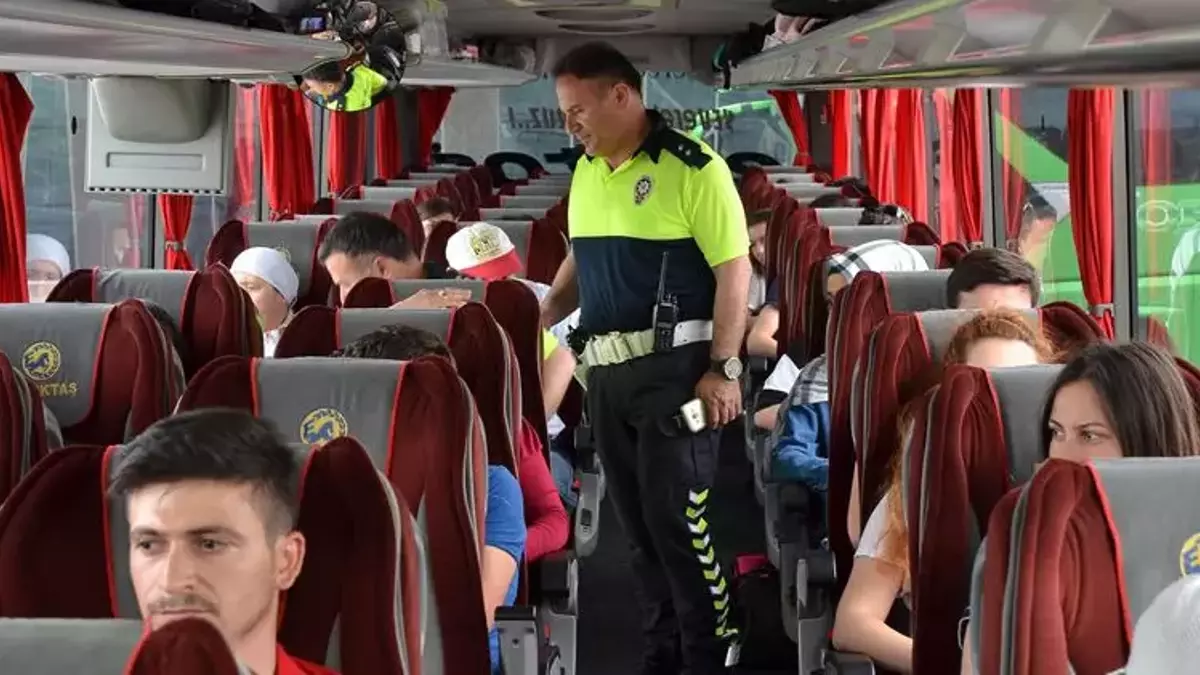Polis ve jandarma, otobüslere yolcu gibi binip şoförleri denetleyecek
