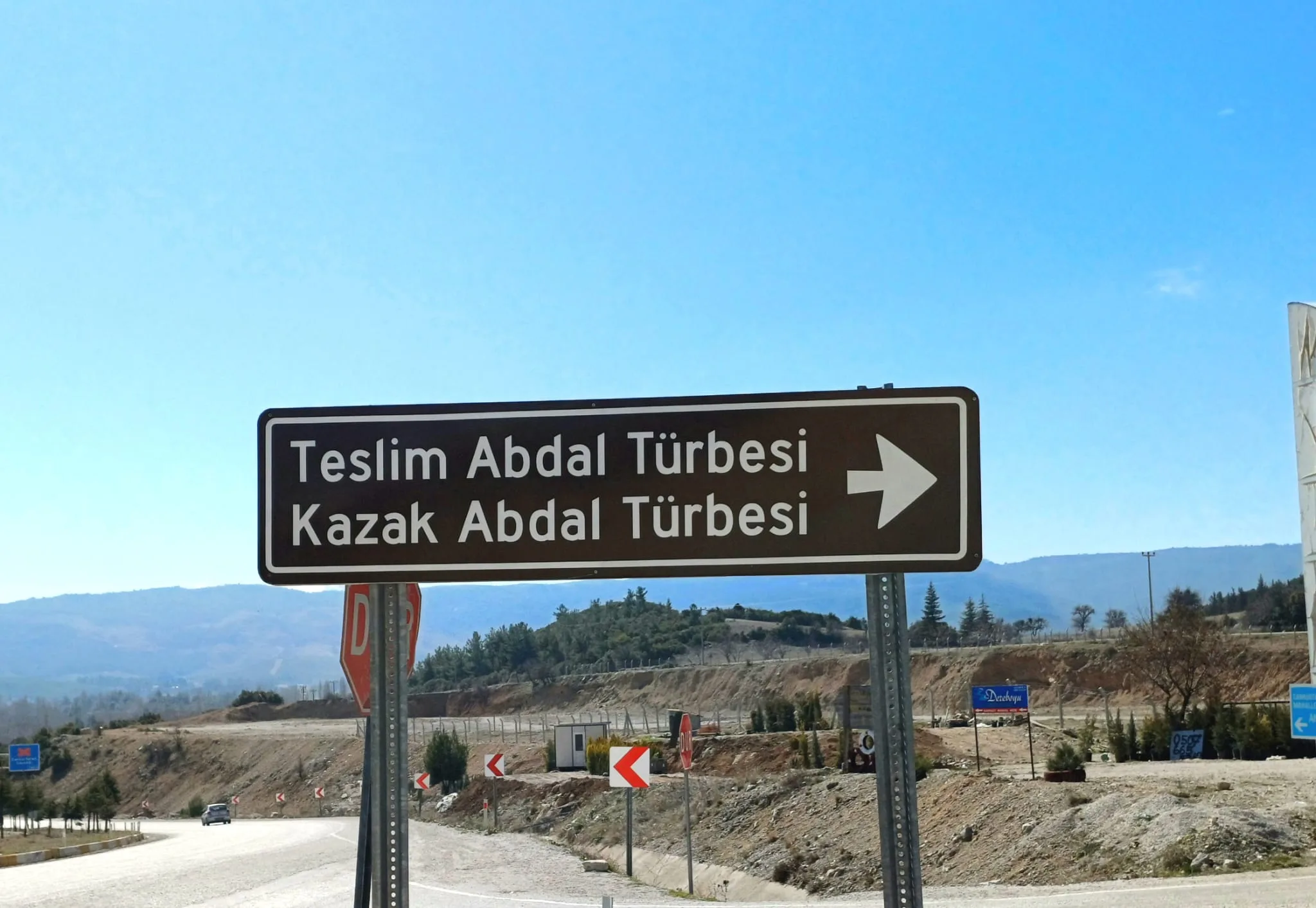 Teslim Abdal Türbesi Bakım İstiyor!