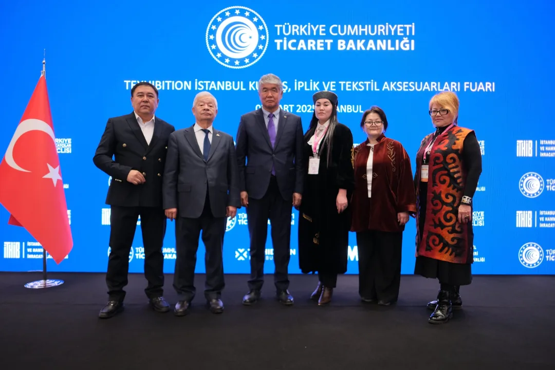 Genel Sekreter Raev, İstanbul’da Türk Dünyası Modacıları ile buluştu