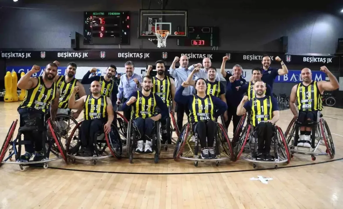 Fenerbahçe, Beşiktaş’ı yenerek Tekerlekli Sandalye Basketbol Ligi finaline yükseldi.
