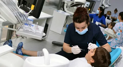 Ağız ve diş sağlığı için ramazanda asitli içeceklere dikkat Şeker ve asitler diş minesine zarar verebilir