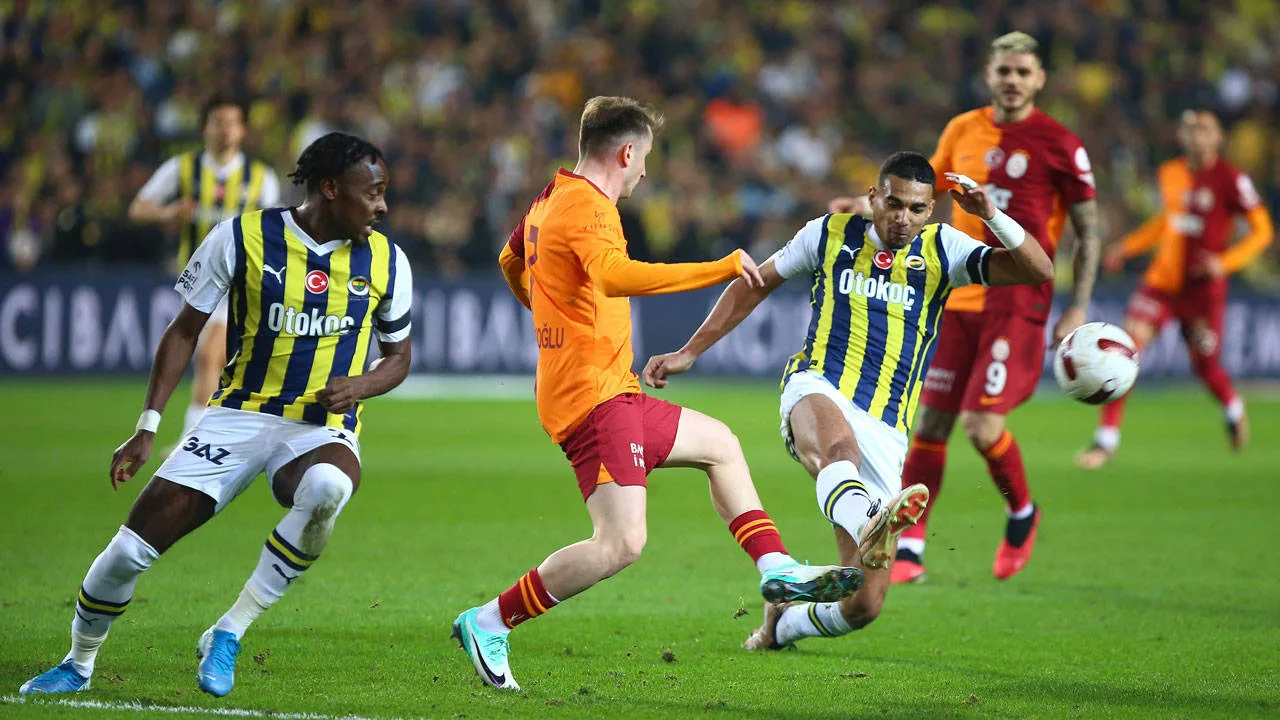 Kupanın çeyrek finalinde Fenerbahçe ve Galatasaray karşı karşıya gelecek.