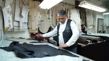 Deri Mont Ustası Kenan Bilir 38 Yıldır Mesleğini Sürdürüyor