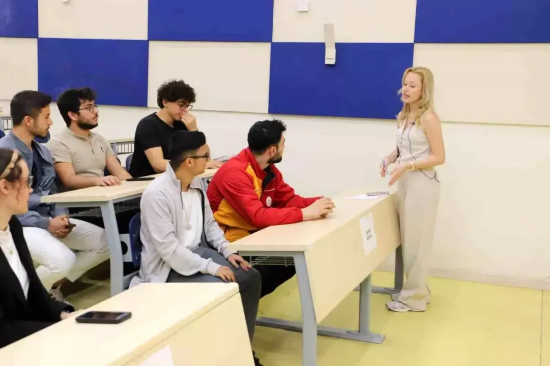 Niğde Ömer Halisdemir Üniversitesi’nde bilim ve sanat temalı ‘Tabula-Bilim Etkinliği’