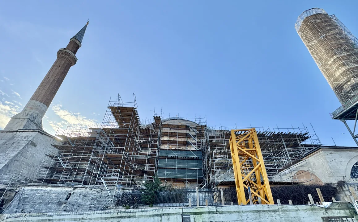 Ayasofya-i Kebir Camii’nin Ana Kubbesinde Tarihi Restorasyon