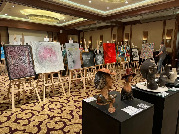 “Pera Palas’ta Düşler” sergisi sanatseverleri ağırlıyor