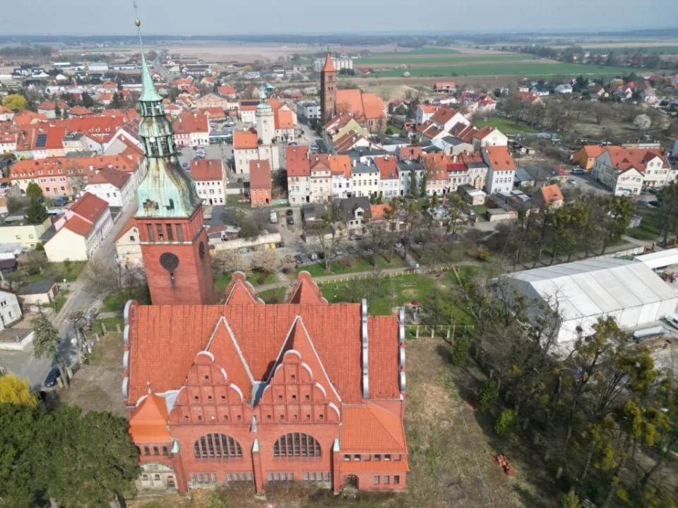 Ortaçağ Şövalyesi Zbylut’un Malikanesinin Olası Konumu, Bilinmeyen Mezar Kriptalarının Keşfiyle Birlikte Belirlendi