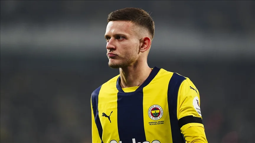 Szymanski, Fenerbahçe’de ilk iki sezonunda “dalya” diyen ikinci futbolcu olacak