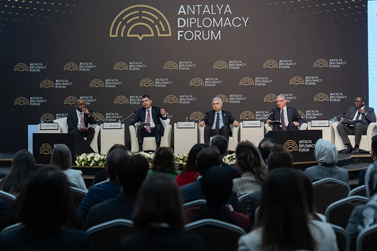 Bakan Kurum: Tüm sorunlarla olduğu gibi iklim kriziyle de çözüme odaklanıyoruz