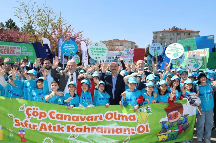 Gebze’de öğrencilerden ‘Sıfır Atık’a destek yürüyüşü