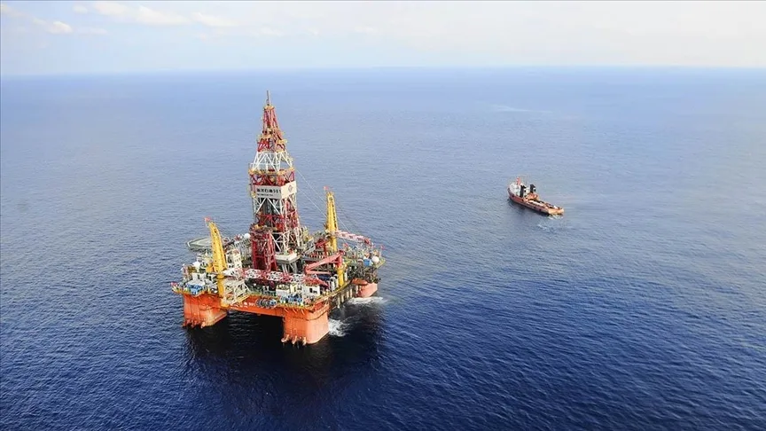 Çin, Güney Çin Denizi’nde 100 milyon tonluk petrol rezervi keşfetti