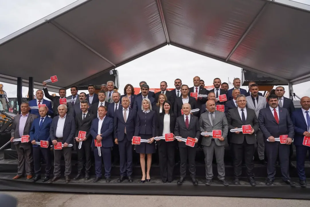 Başkan Gencan Akın,“Yerel Yönetimler Arasında Dayanışmanın Gücünü Gösteriyoruz”