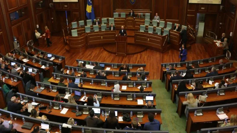 Kosova’da yeni milletvekillerinin yemin edeceği oturum iptal edildi