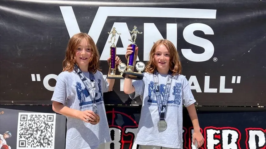 İkiz kaykaycılar ABD’deki yarışmada zirveye çıktı