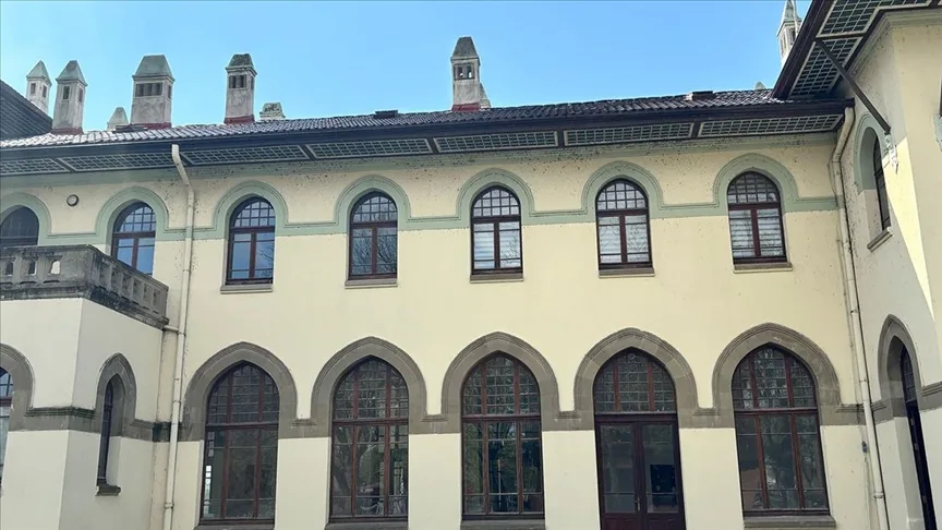 Edirne’deki tarihi Tren Garı’nın yüksek bölümleri dronla temizlendi