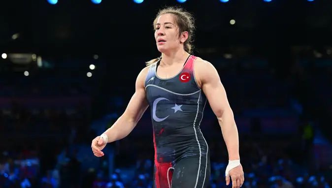 Üç güreşçimiz finalde