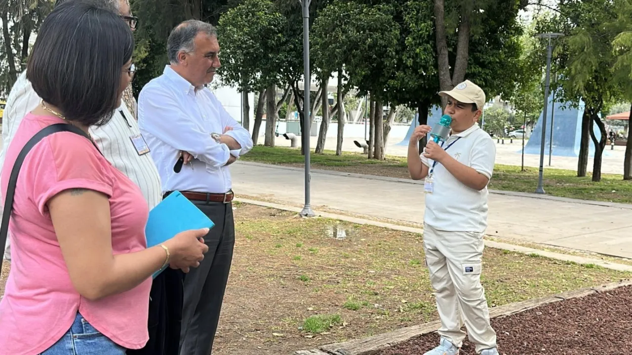 Antalya’da küçük rehberler şehri tanıtıyor