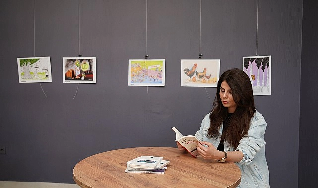 Oktay Ekinci Karikatürlü Ev ve Ayvalık Kitapçısı Açılıyor…