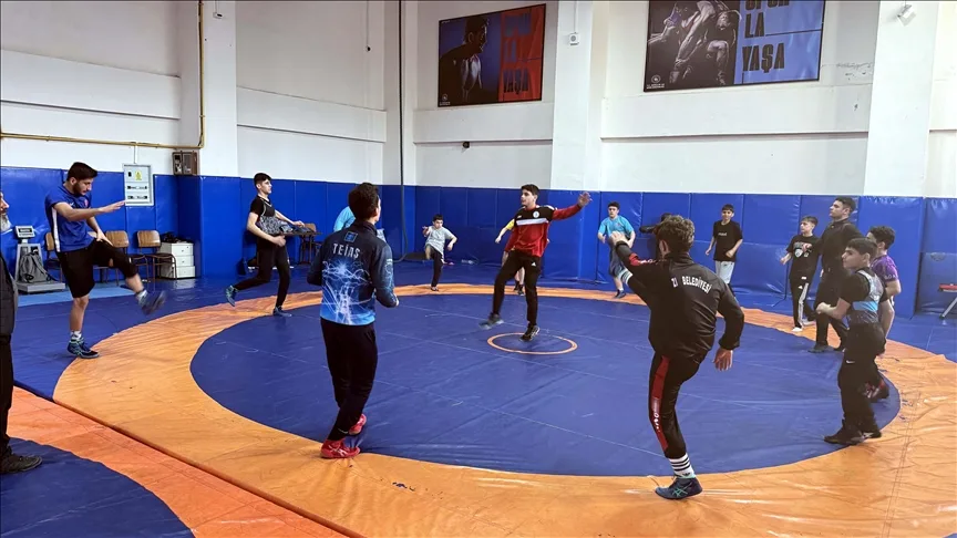 9 kampta 510 güreşçi şampiyonluk için çalışıyor