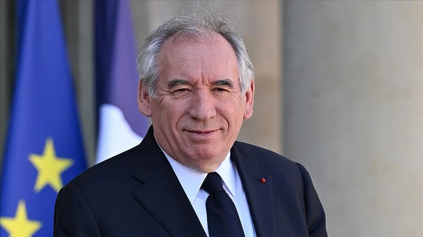 Fransa Başbakanı Bayrou, hükümetin yargı kararını eleştirme hakkı olmadığını belirtti