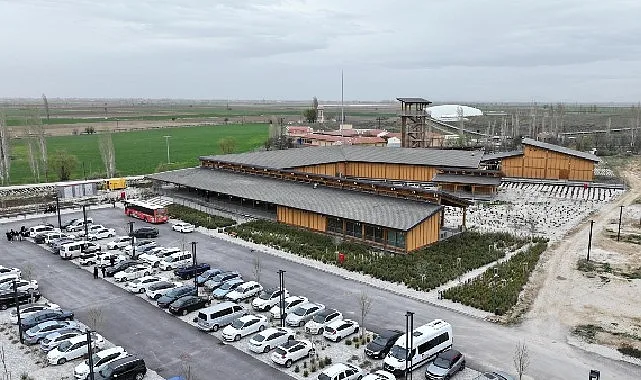 Çatalhöyük Tanıtım ve Karşılama Merkezi