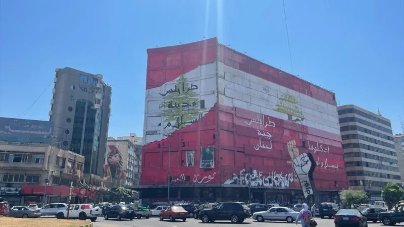 Lübnan ordusuna ait bir uçak yıllar sonra ilk kez ülkenin güneyinde uçuş yaptı