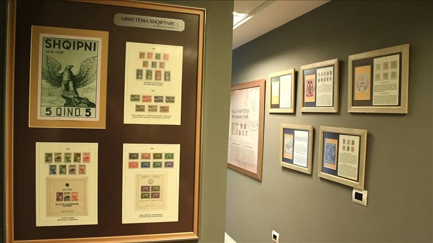 Arnavutluk’taki Posta Müzesi’nde yüzyıllık posta pulları sergileniyor