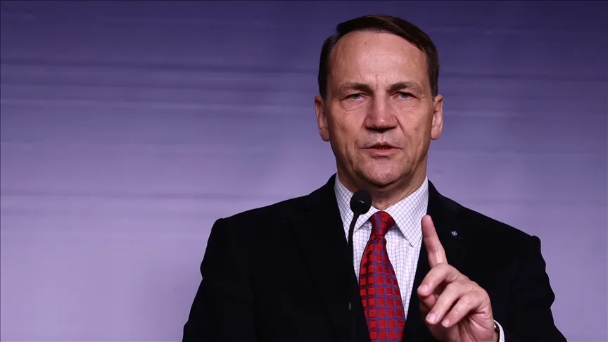 Polonya Dışişleri Bakanı Sikorski’den, Rusya’ya Ukrayna tepkisi: Yeterince toprağınız yok mu?