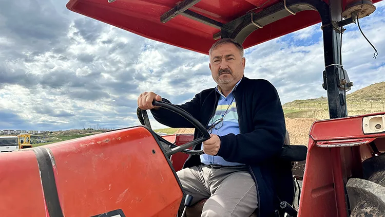 Adanalı çiftçinin 19 yıl önce çalınan traktörünü Diyarbakır’da jandarma ekipleri buldu