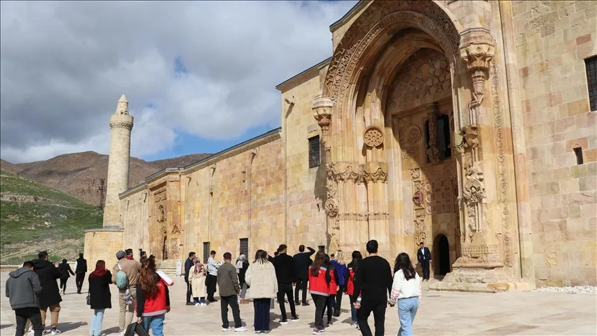 9 yıllık restorasyonun ardından kapılarını açan “Anadolu’nun El-Hamrası” binlerce ziyaretçi ağırladı