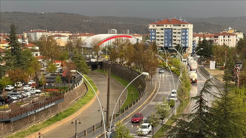 Çankırı ve Diyarbakır’da sağanak ve dolu etkili oldu