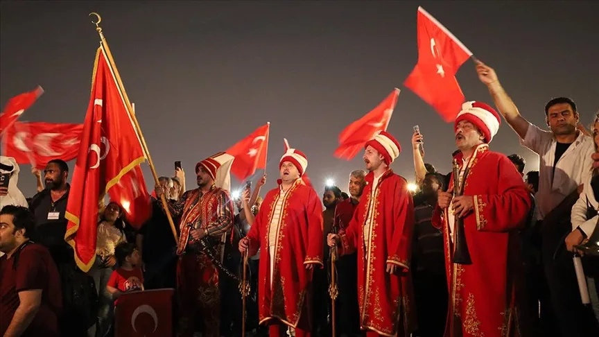 Katar’da mehter yürüyüşü ve horon gösterisine yoğun ilgi