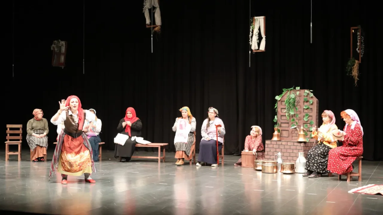 Çayırova’da ‘Küçük Köy’ün Büyük Kadınları’na büyük alkış