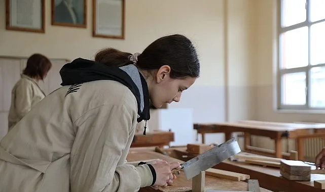 Seferihisarlı liselilerden 50 bank